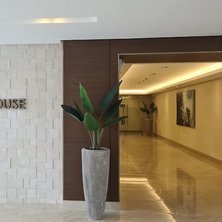 Cozy Penthouse 2Br Suite W Balcony - Amazing Manila Bay View And City Skyline Near Moa Pasay Exteriör bild