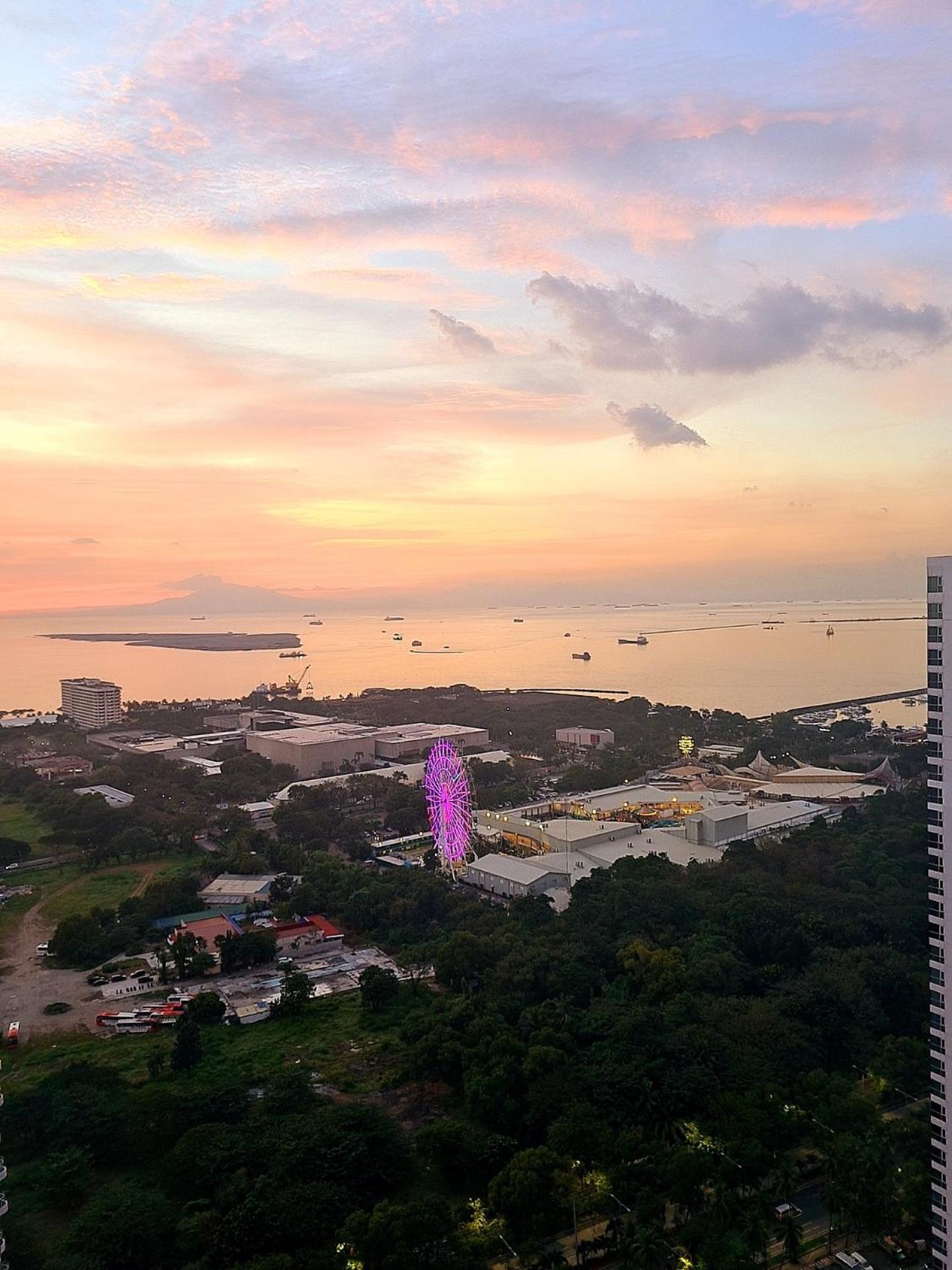 Cozy Penthouse 2Br Suite W Balcony - Amazing Manila Bay View And City Skyline Near Moa Pasay Exteriör bild
